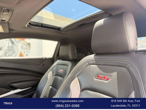 Used 2016 Chevrolet Camaro SS RWD image 14