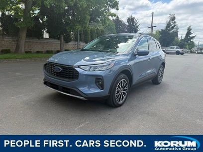 Certified 2025 Ford Escape SE w/ Class II Trailer Tow Package