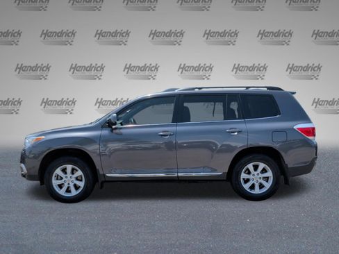 Used 2013 Toyota Highlander Plus FWD image 10