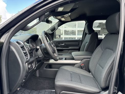 New 2026 RAM 1500 Express AWD/4WD image 8