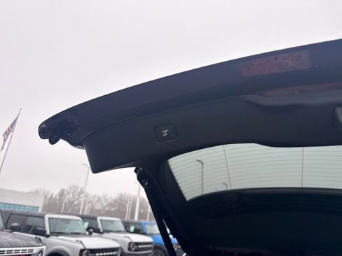 Used 2023 Ford Edge Titanium w/ Class II Trailer Tow Package image 16