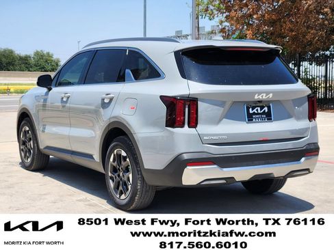 New 2026 Kia Sorento S w/ S Panoramic Sunroof Package FWD image 4