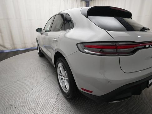 Certified 2023 Porsche Macan AWD/4WD image 7