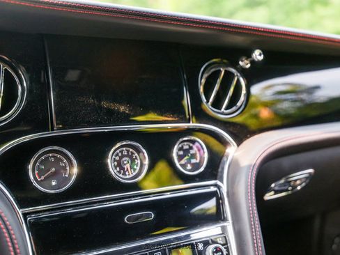 Used 2016 Bentley Mulsanne Speed image 23