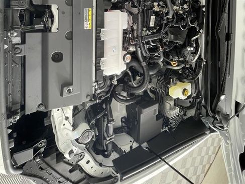 New 2025 Toyota Tacoma SR5 image 9