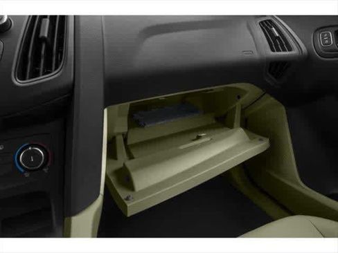 Used 2015 Ford Focus SE image 17