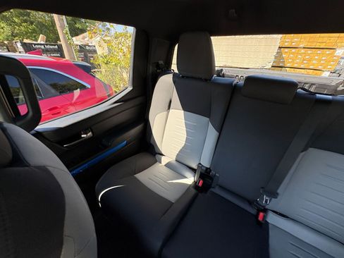 Used 2025 Toyota Tacoma TRD Off-Road image 36