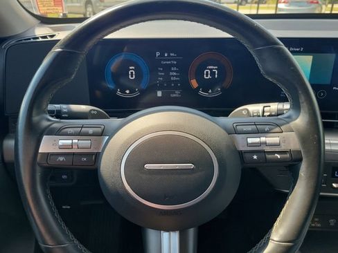 Used 2025 Hyundai Kona SEL FWD image 22