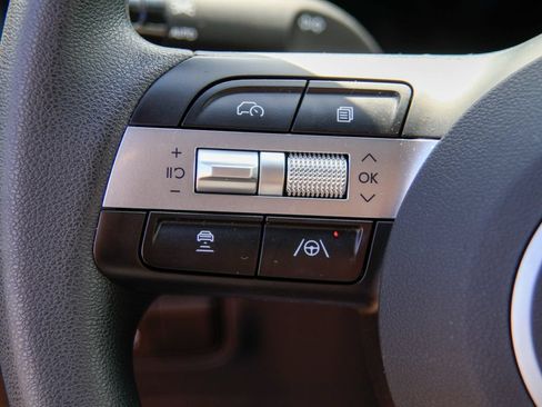 Used 2026 Hyundai Tucson SE FWD image 12
