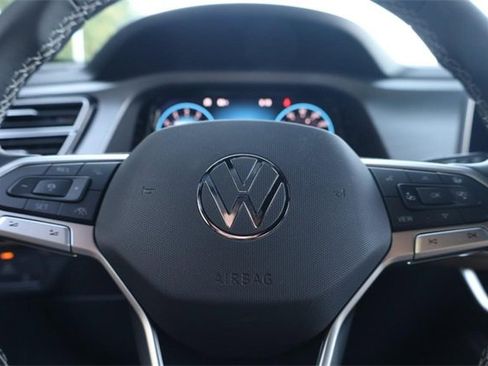 New 2026 Volkswagen Atlas Cross Sport SE image 8