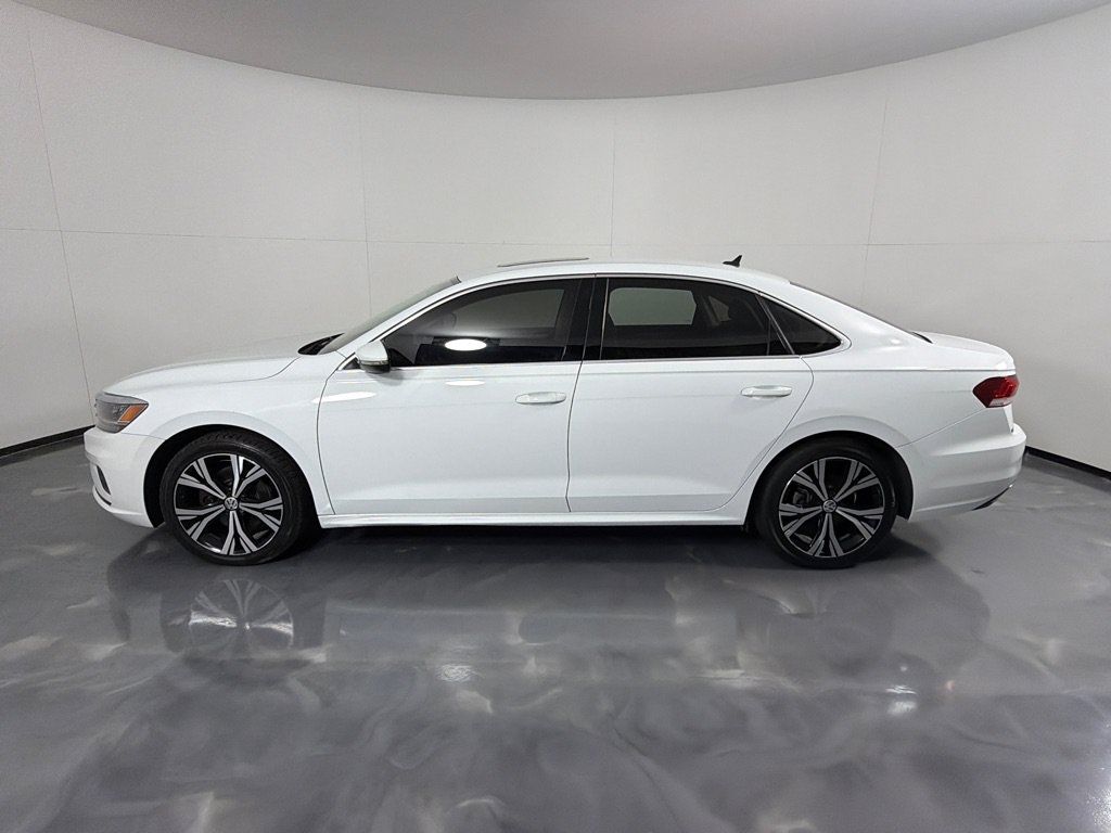 Used 2021 Volkswagen Passat 2.0T SE FWD image 5