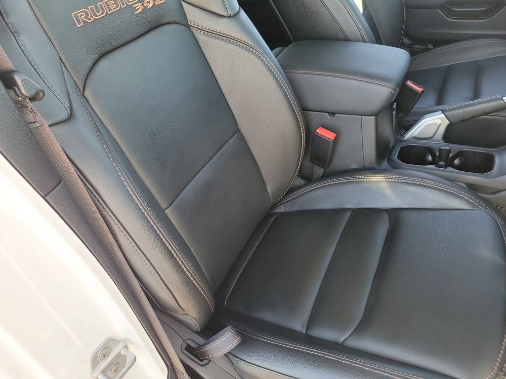 Used 2022 Jeep Wrangler Unlimited Rubicon AWD/4WD image 23