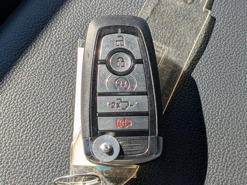 Certified 2023 Ford F450 Lariat image 27