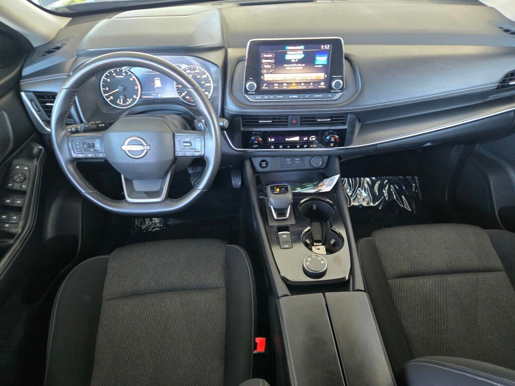 Used 2025 Nissan Rogue SV AWD/4WD image 10