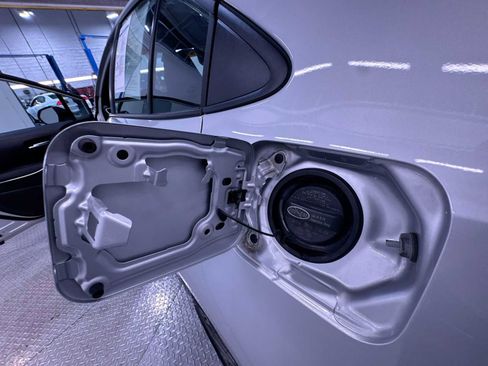 Used 2023 Toyota Corolla SE w/ SE Premium Package image 36