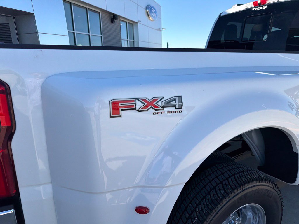 New 2027 Ford F350 Lariat w/ Lariat Premium Package AWD/4WD image 12