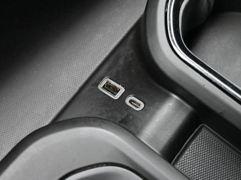 Used 2022 GMC Sierra 1500 AT4 image 37