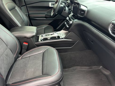 Used 2023 Ford Explorer ST-Line w/ Class IV Trailer Tow Package image 16