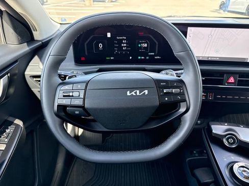Used 2025 Kia EV6 Light RWD image 18