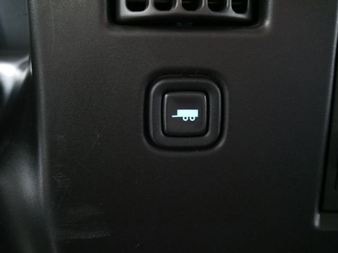 Used 2024 Chevrolet Express 2500 w/ Driver Convenience Package image 31