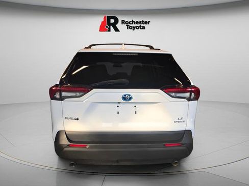 Certified 2023 Toyota RAV4 LE AWD/4WD image 5