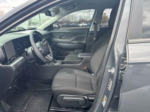 Used 2024 Hyundai Kona SE image 15