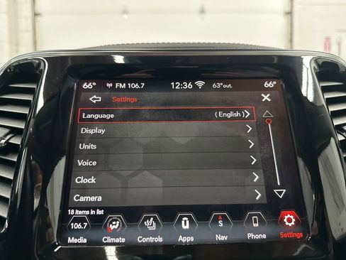 Used 2020 Jeep Cherokee Limited image 35