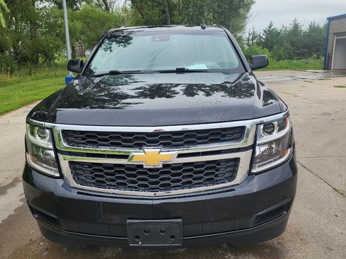 Used 2020 Chevrolet Suburban LT AWD/4WD image 2