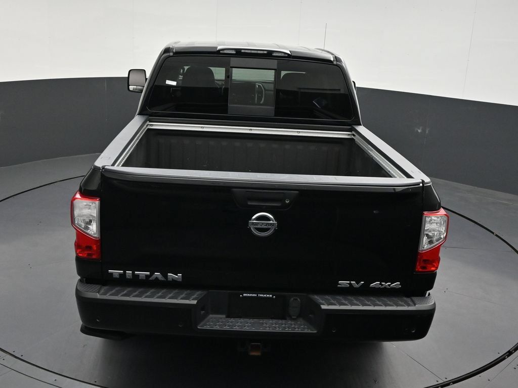 Used 2021 Nissan Titan SV w/ SV Convenience Package AWD/4WD image 18
