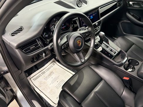 Certified 2022 Porsche Macan S image 4