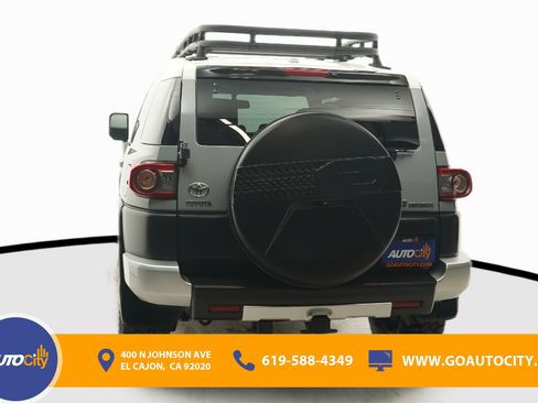 Used 2014 Toyota FJ Cruiser 4WD w/ Convenience Package image 14
