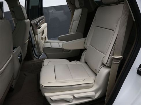 Used 2024 GMC Yukon Denali image 17