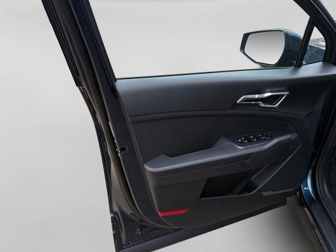New 2027 Kia Sportage S FWD image 10