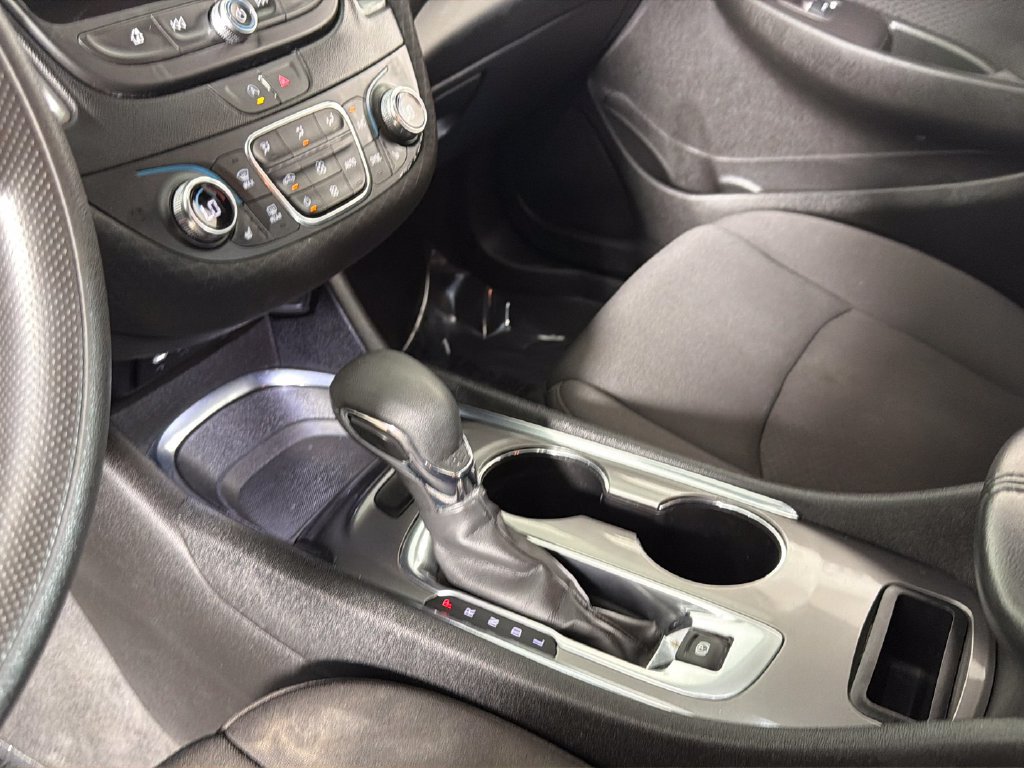 Used 2023 Chevrolet Malibu LT FWD image 23