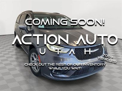 Used 2022 Chrysler Pacifica Limited