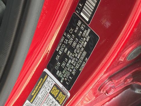 Used 2025 Kia K4 FWD image 31