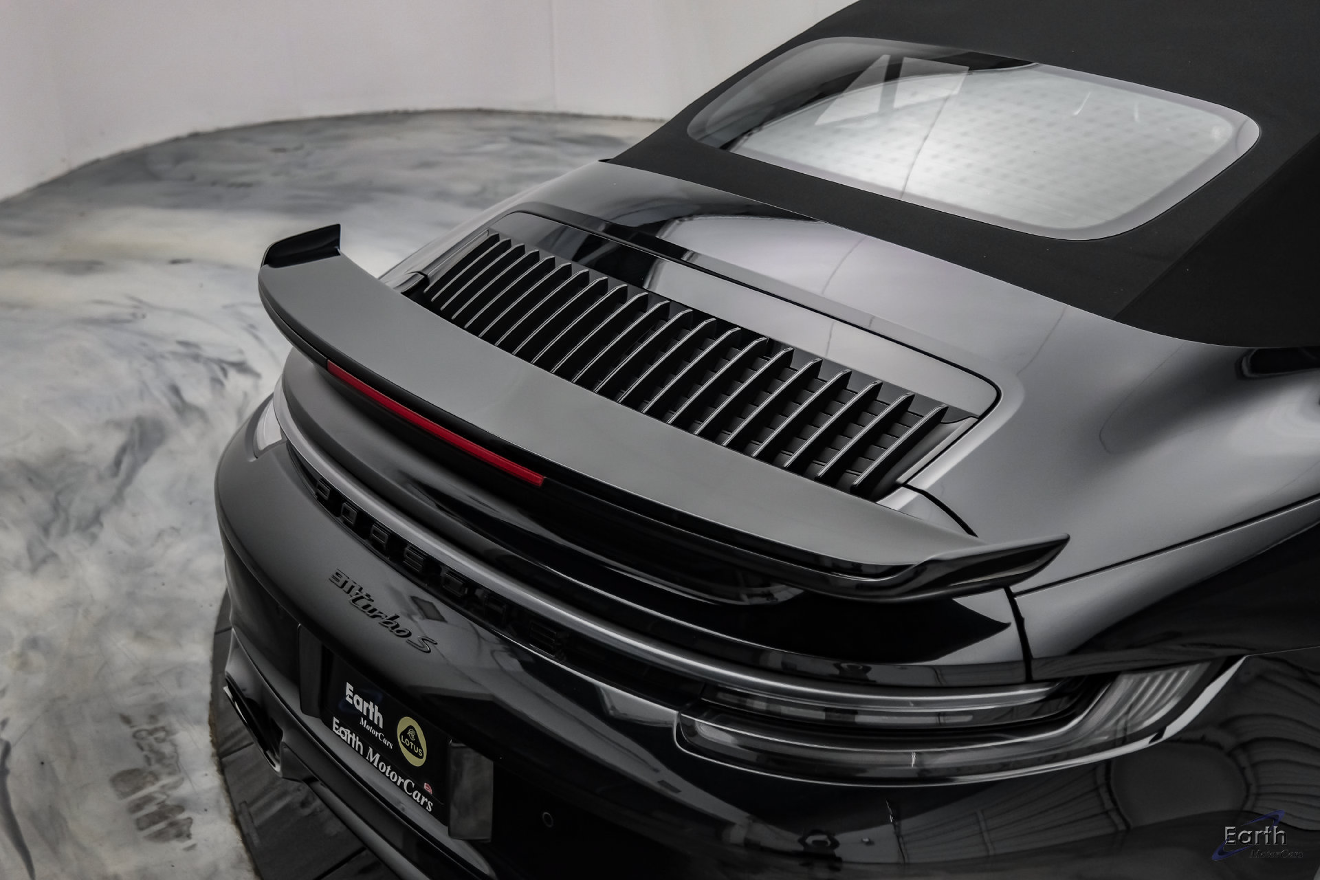 Used 2025 Porsche 911 Turbo S w/ Exterior Sport Package AWD/4WD image 18