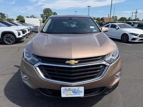 Used 2019 Chevrolet Equinox LT FWD image 2