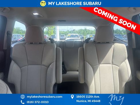 Used 2024 Subaru Ascent Premium w/ Convenience Package AWD/4WD image 13