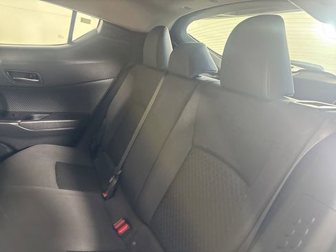 Used 2021 Toyota C-HR LE image 22