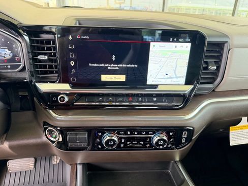 Used 2025 GMC Sierra 1500 SLT RWD image 23