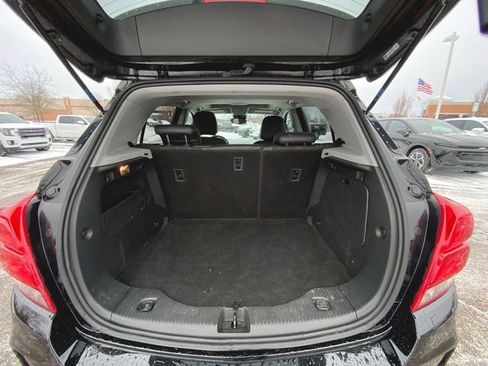 Used 2020 Chevrolet Trax LT w/ Sun & Sound Package image 25
