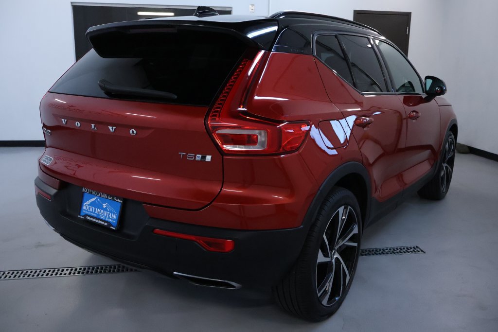 Used 2020 Volvo XC40 T5 R-Design AWD/4WD image 7