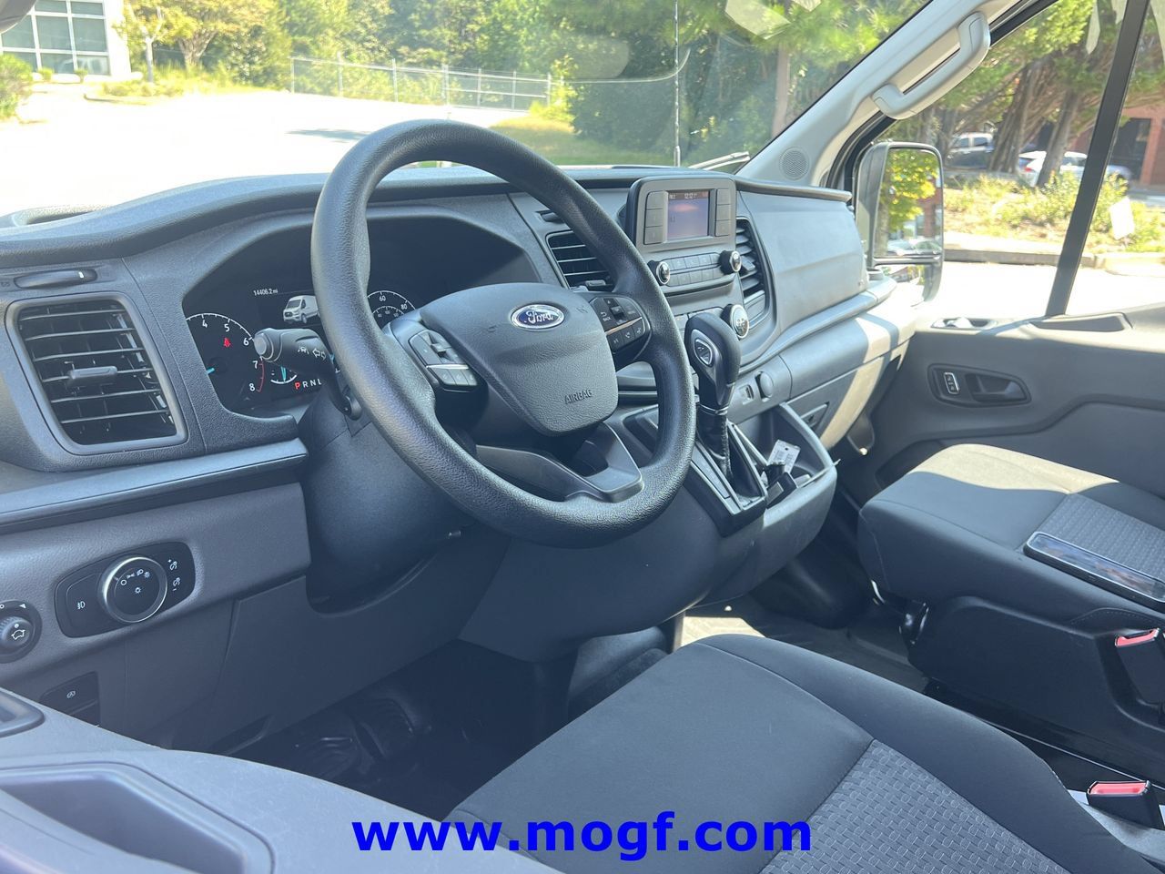 Used 2025 Ford Transit 250 Low Roof w/ Exterior Upgrade Package RWD image 5
