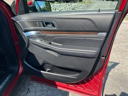 Used 2018 Ford Explorer Limited AWD/4WD image 17