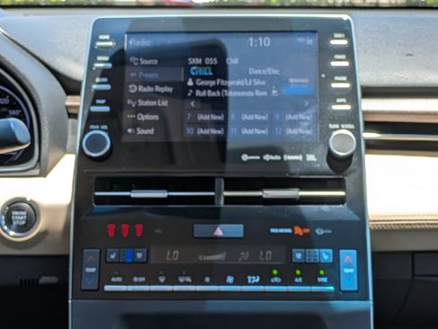 Used 2019 Toyota Avalon Limited w/ Advanced Safety Package FWD image 16