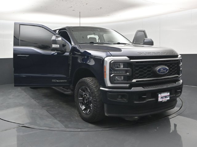 Used 2023 Ford F250 Lariat w/ Sport Appearance Package AWD/4WD image 59