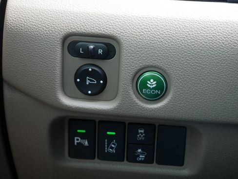 Used 2016 Honda Pilot Elite image 26