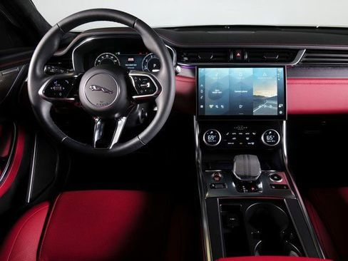 Used 2024 Jaguar XF R-Dynamic SE image 11