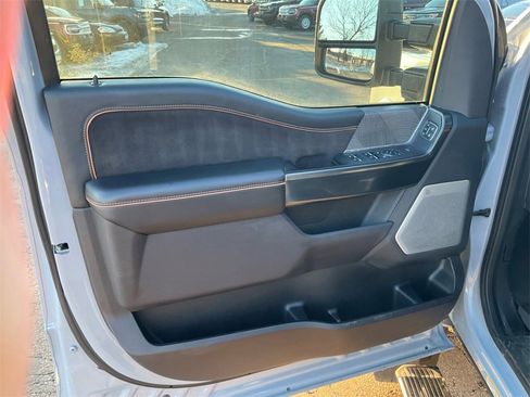 Used 2024 Ford F450 Platinum w/ FX4 Off-Road Package image 23